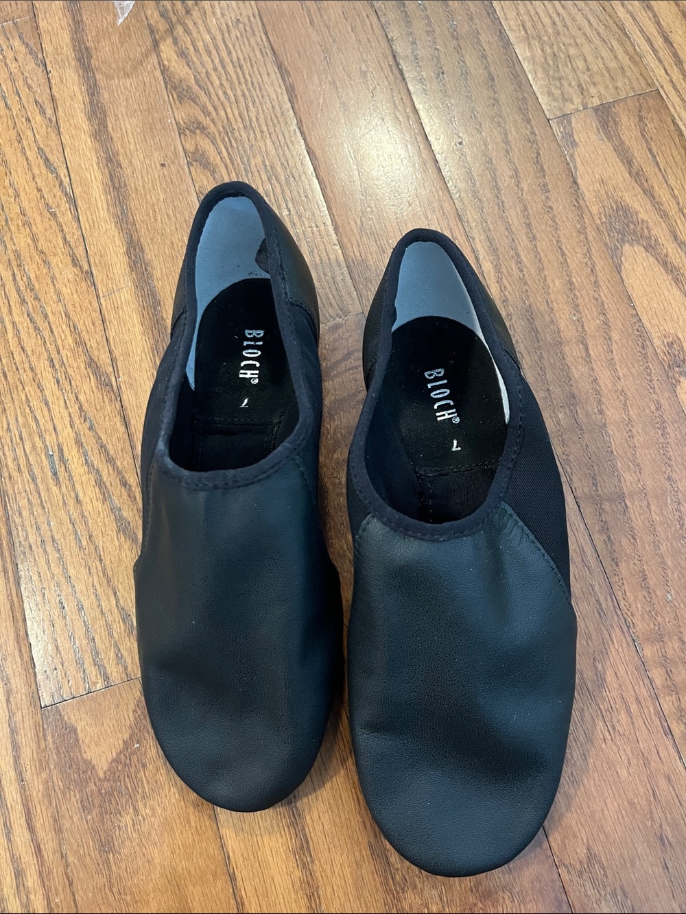 NEW without tags Bloch Black Jazz Dance Shoes Size 7 Slip On Leather Stretch